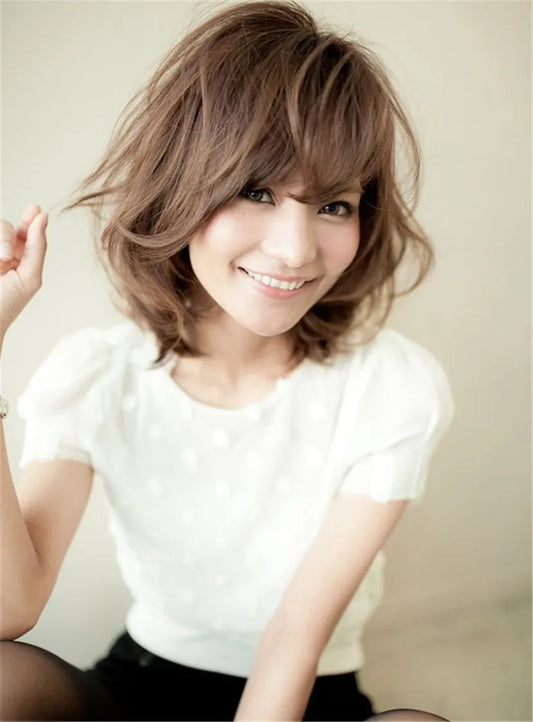 Kurzer gewellter Bob Haarschnitt Pixie Cut mit fransigem Pony Synthetische Capless Perücke 30 cm